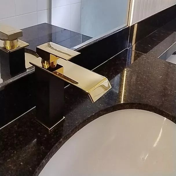 Torneira Pia Banheiro Dourada Preta Lavatorio Misturador Monocomando Luxo Bica Baixa 18cm Yesop